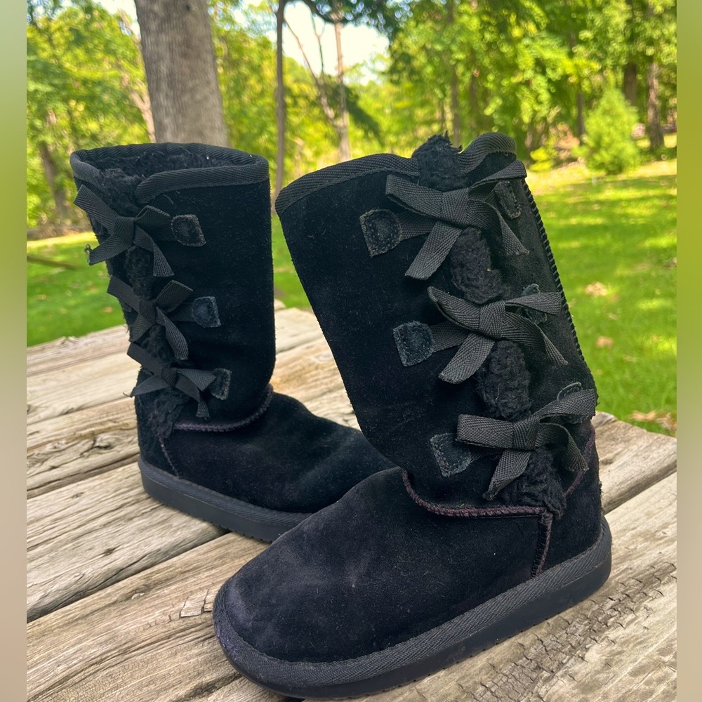 Black Ugg Boots Girls Sz 12 KOOLABURRA by UGG Black Suede, Fuzzy Lining Inside